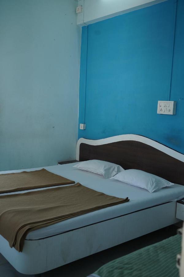Hotel Rajesh Kolhapur Exterior foto