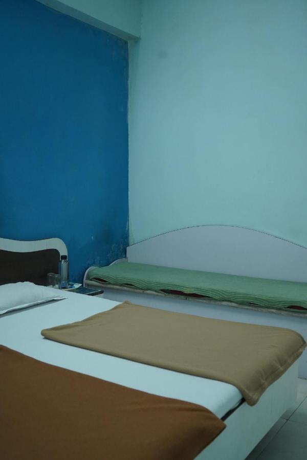Hotel Rajesh Kolhapur Exterior foto